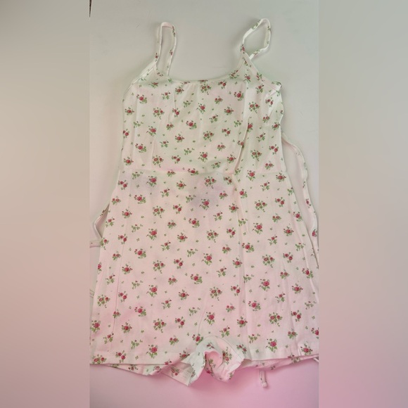 Edikted Other - Edikted White Floral Romper